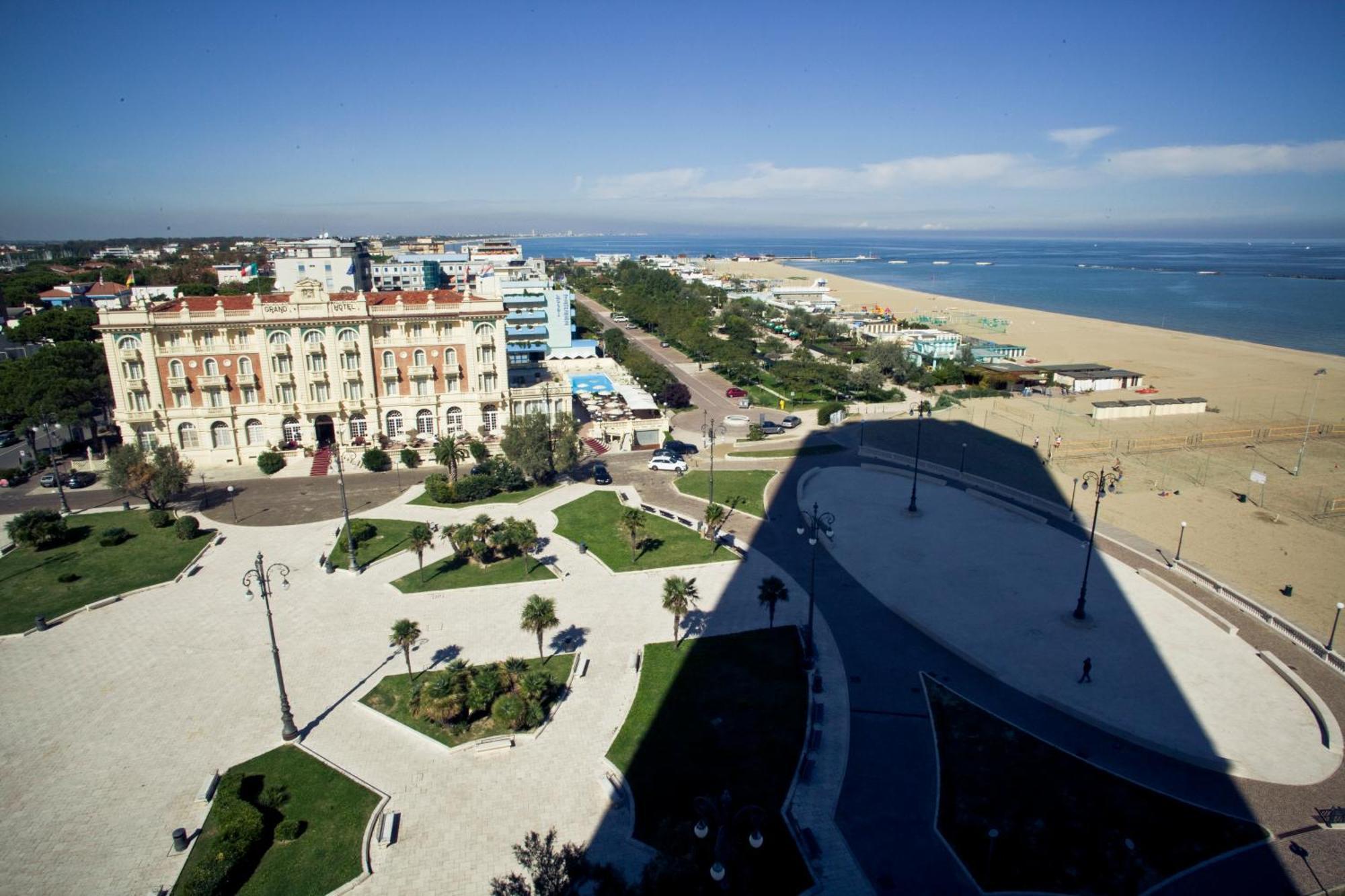 Grand Hotel Cesenatico Exterior photo